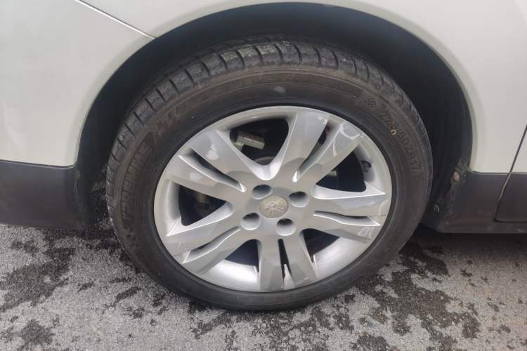 Used Peugeot 3008 2016 1.6THP Automatic Classic Edition
