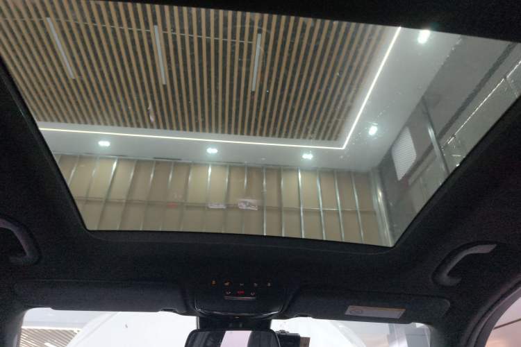 Used Mercedes-Benz GLC 2017 GLC 260 4MATIC Luxury Model
