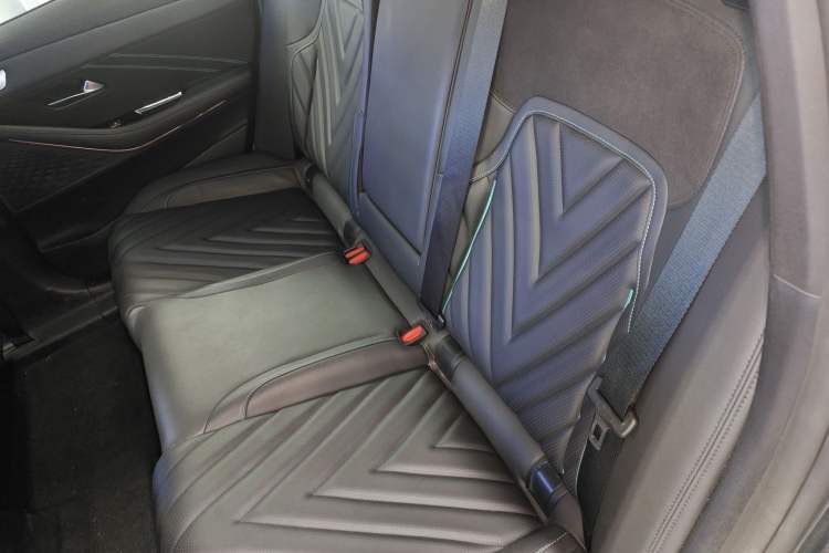 Used  SL03 2023 200Max Range-Extended Version