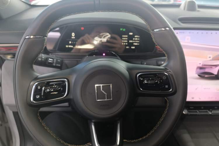 Used Zeekr 7X 2025 100kWh Long-Range All-Wheel Drive Intelligent Driving Version
