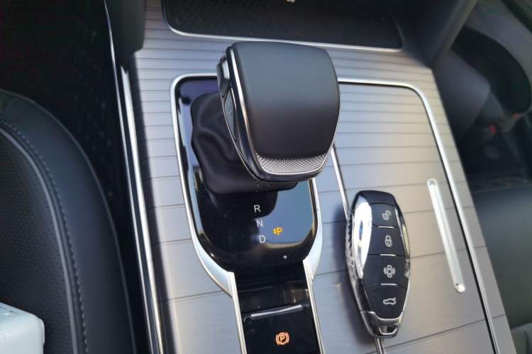 Used Hongqi HS7 PHEV 2024 2.0T PHEV Four-Wheel Drive Flagship Edition 6 Seats