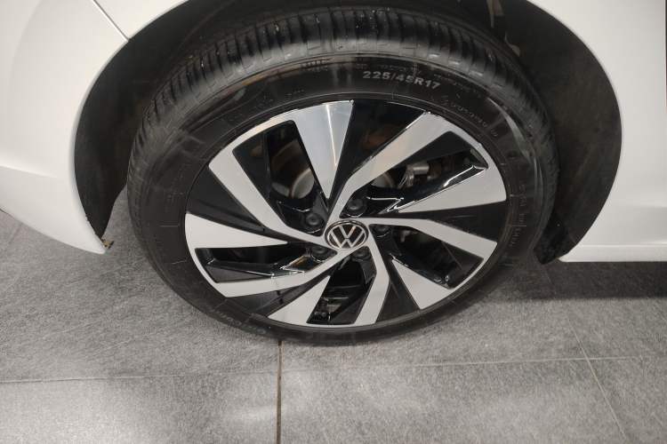 Used Volkswagen Golf 2025 300TSI Pro
