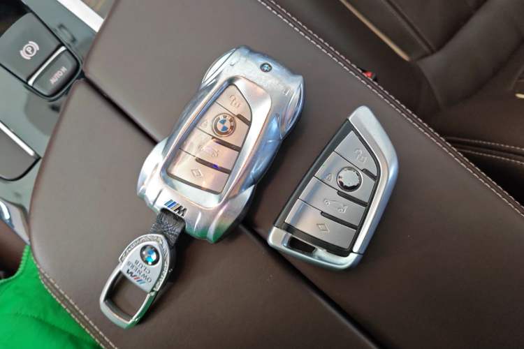 Used BMW 5 Series 2019 Facelifted 530Li Leading Edition Luxury Package