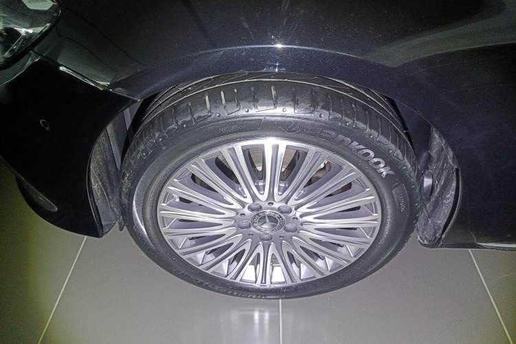 Used Mercedes-Benz E-Class 2023 Updated E 300 L Fashion Edition
