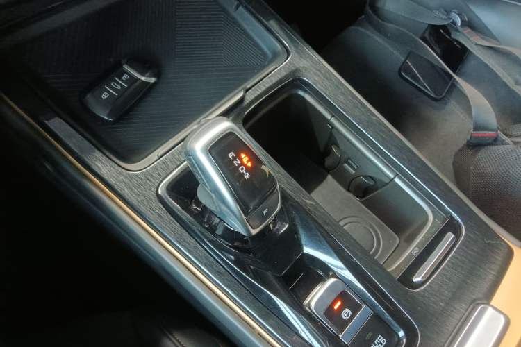 Used Dongfeng Aeolus Yixuan MAX 2021 1.5T Nightbreak Dawn Edition
