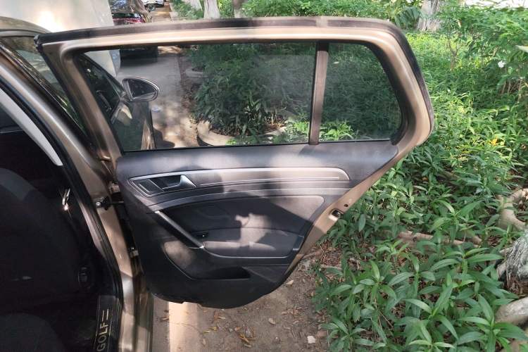 Used Volkswagen Golf 2016 230TSI Automatic Comfort Version
