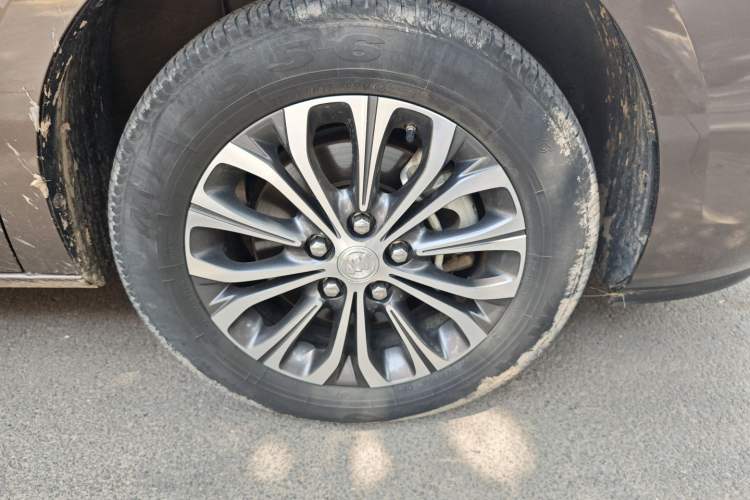 Used Buick GL8 2021 Land Cruiser Executive Class 652T Luxury Model