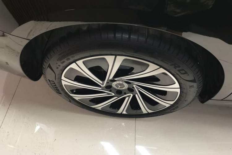 Used Mercedes-Benz E-Class 2024 Facelift E 300 L Luxury Edition