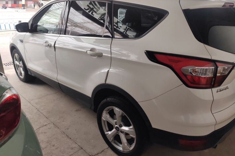 Used Ford Kuga 2018 EcoBoost 180 Two-Wheel-Drive Platinum Edition