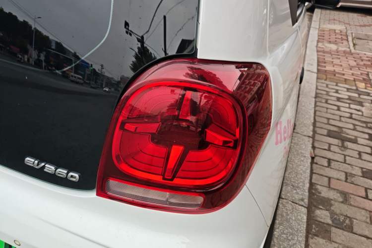 Used Roewe Clever 2021 302 km New Four-Seater Super-Efficient Version
