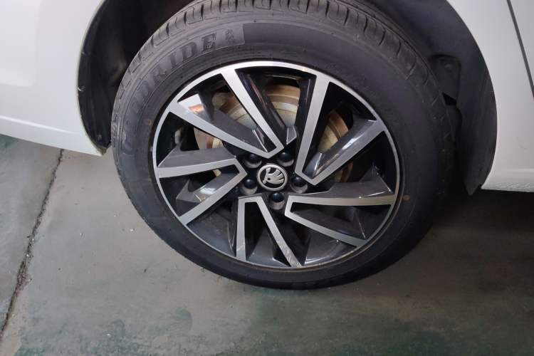 Used Skoda Rapid 2020 1.5L Automatic Comfort Edition
