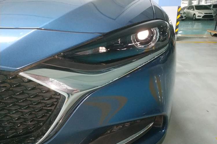 Used Mazda CX-4 2020 2.0L Automatic Two-Wheel Drive Blue Sky Luxury Edition
