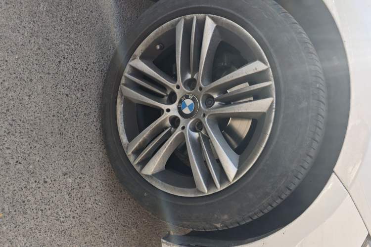 TDK.VehicleDetails.img