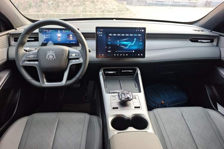 Used BYD Qin PLUS 2025 EV Smart Drive Edition 420KM Leading Model