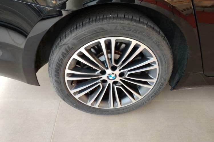 Used BMW 5 Series 2019 530Li Luxury Edition Premium Package
