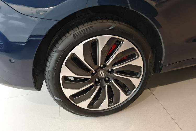 Used Hima AITO M5 2022 Extended-Range Four-Wheel Drive Performance Version
