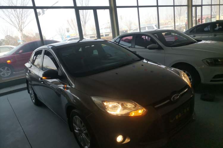 Used Ford Focus 2012 Sedan 1.6L Automatic Comfort Model
