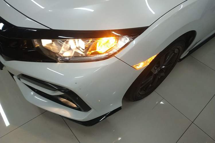 Used Honda Civic 2021 HATCHBACK 220TURBO CVT New Trendsetter
