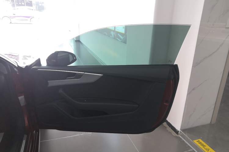 Used Audi A5 2017 Coupe 40 TFSI Fashion Model
