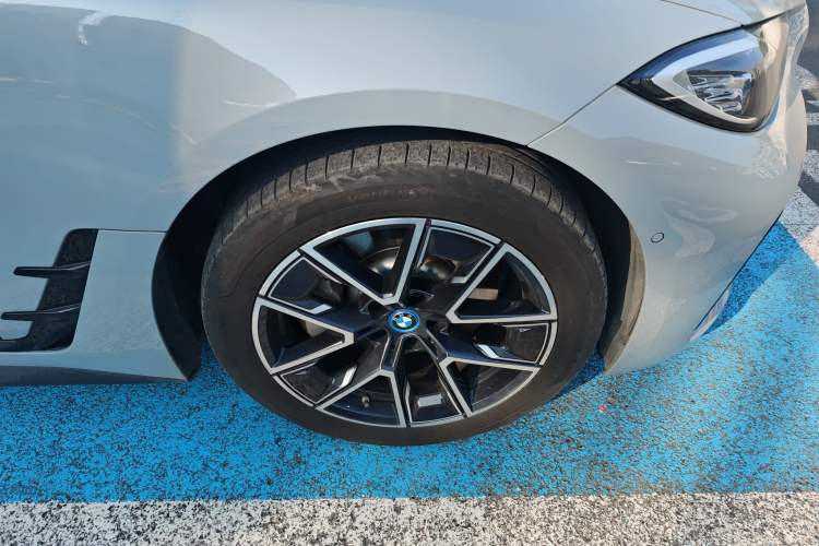 Used BMW i4 2023 eDrive35
