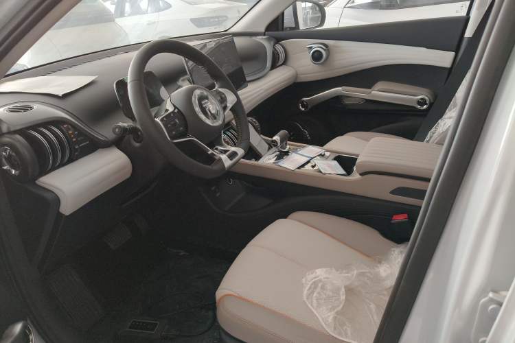 Used BYD Yuan PLUS 2024 Honor Edition 430KM Beyond Model

