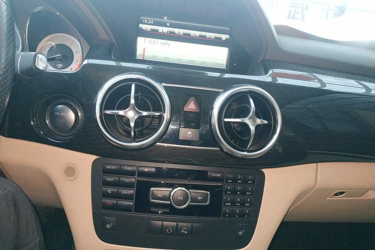 Used Mercedes-Benz GLK-Class 2015 GLK 300 4MATIC Fashion Edition Ultimate Version
