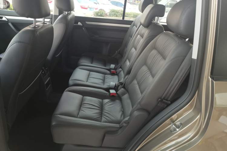 Used Volkswagen Touran 2015 1.4T DSG Comfort Edition 5 Seats