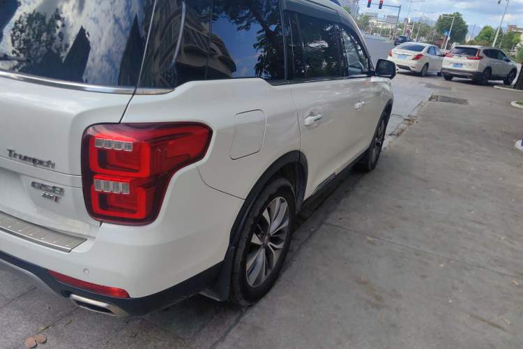 Used GAC Trumpchi GS8 2017 320T Two-Wheel Drive Luxury Smart Connectivity Version (7 Seats)
