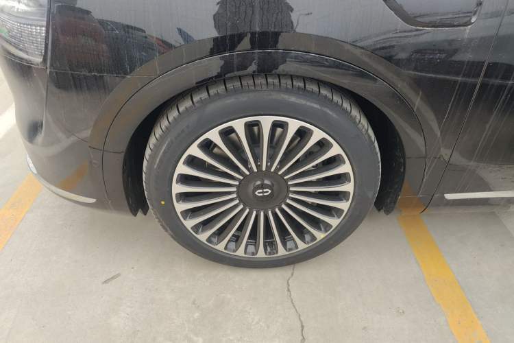 Used Hima AITO M9 2025 Extended-Range Ultra Version 52 kWh 5-Seater Edition