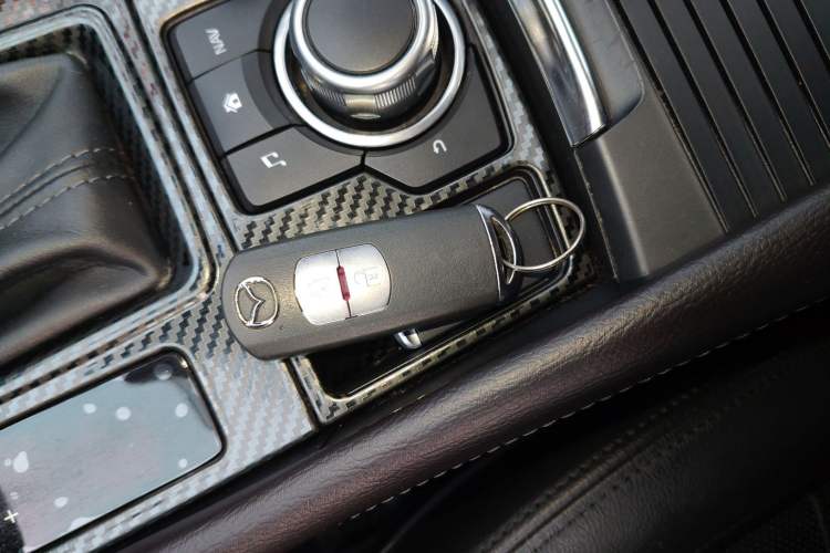 Used Mazda Mazda 3 Axela 2017 Hatchback 2.0L Automatic Sport Model China V Emission Standard