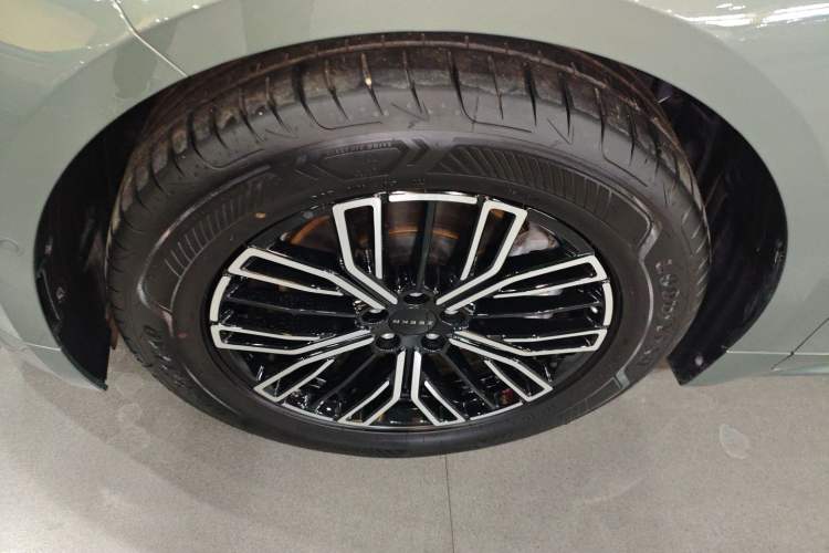 Used Zeekr 001 2025 WE Edition 100 kWh Rear-Wheel Drive