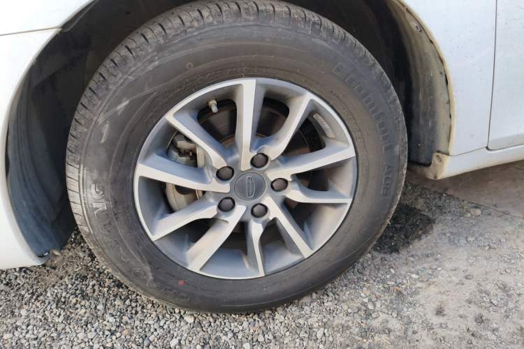 Used Geely Auto Emgrand 2019 Leading Edition 1.5L CVT Luxury Model China VI Standard
