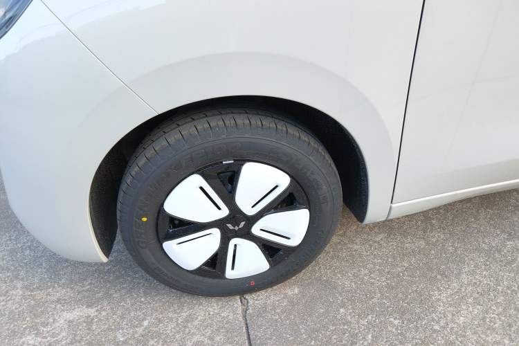 Used Wuling Hongguang MINIEV 2025 Four-Door Version Advanced Edition
