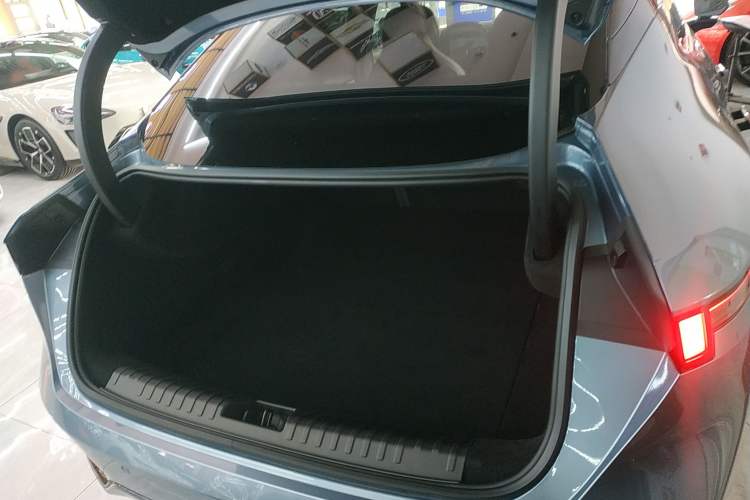 Used Lynk & Co 07 2024 EM-P 126 Long-Range Halo
