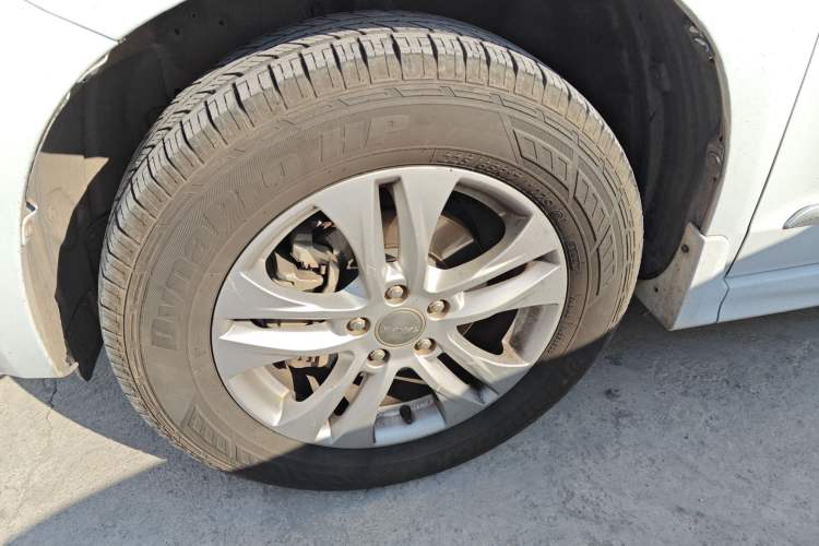 Used Haval H6 2015 Upgraded Model 1.5T Manual Two-Wheel Drive Urban Version
