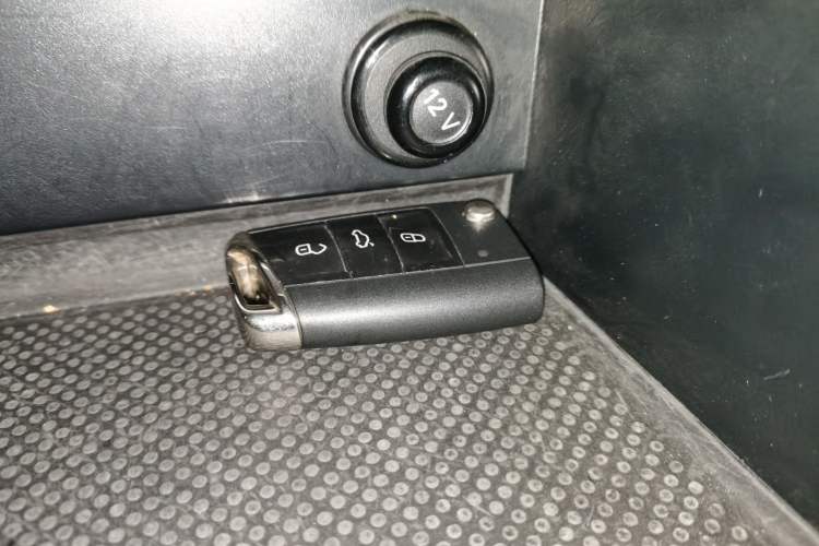 Used Volkswagen Tharu 2019 280TSI Two-Wheel Drive Luxury Version China VI Standard