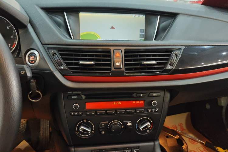 Used BMW X1 2015 sDrive18i Fashion Upgrade Edition
