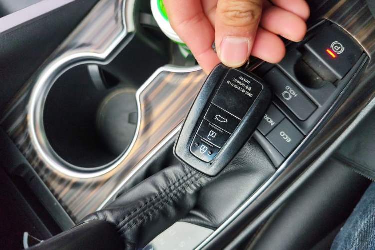 Used Toyota Camry 2019 2.5G Luxury Edition China VI Standard