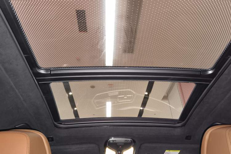 Used BMW X7 2022 xDrive40i Luxury Package with Premium Features
