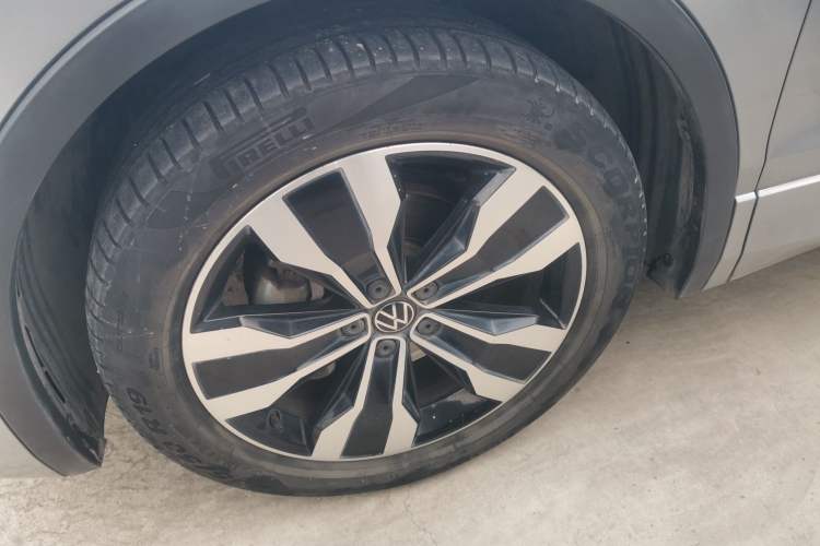 Used Volkswagen Tiguan L 2022 330TSI Automatic Two-Wheel Drive R-Line Enhanced Edition