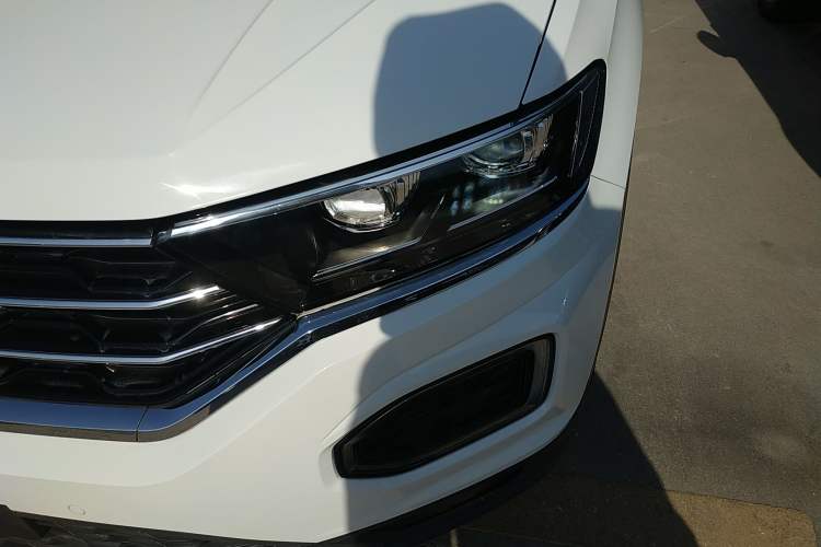 Used Volkswagen T-ROC 2022 280TSI DSG Two-Wheel Drive Comfort PLUS
