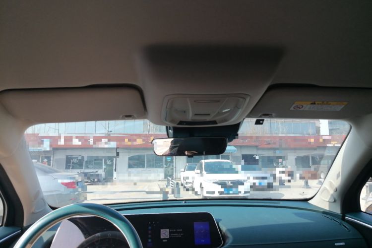 Used ORA Good Cat 2023 401 km Standard Range Comfort Version Lithium Iron Phosphate
