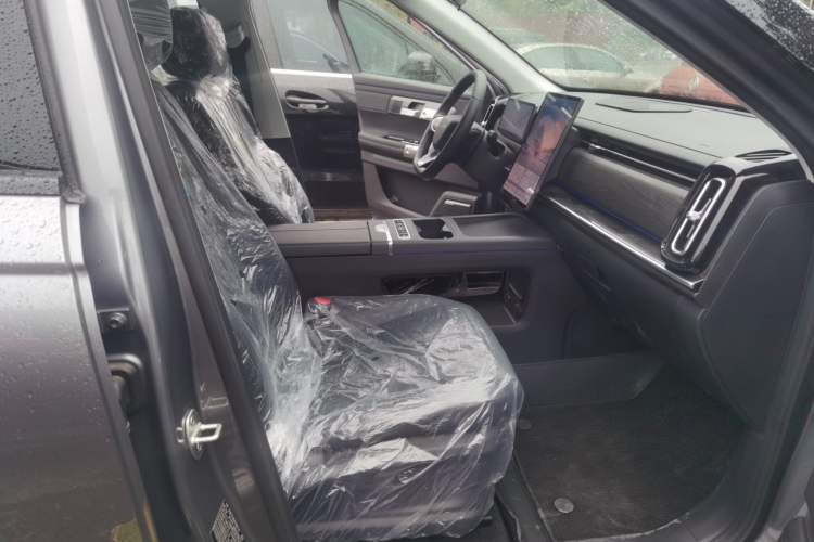 Used Chery Tiggo 7 C-DM 2025 1.5T 120KM Luxury Trim
