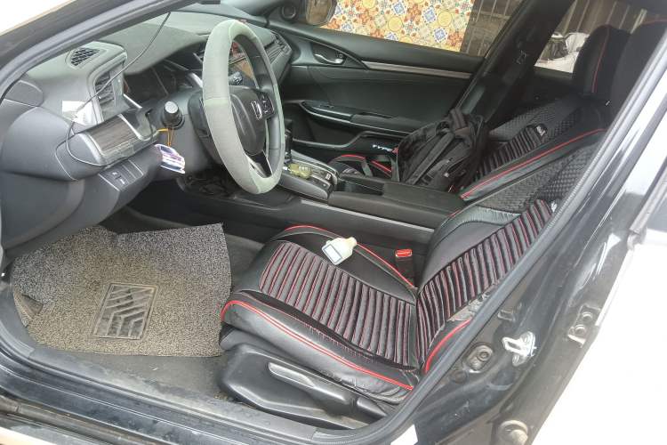 Used Honda Civic 2021 HATCHBACK 220TURBO CVT Trendy Cool Edition
