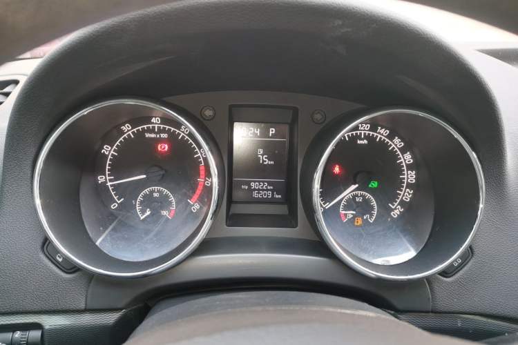 Used Skoda Yeti 2017 TSI280 DSG Advanced Edition
