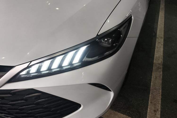 Used BYD Qin PLUS 2025 DM-i Smart Drive 55KM Beyond Model
