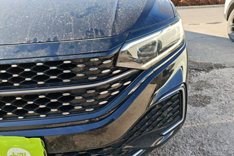 Used Volkswagen Passat 2022 330TSI Starry Luxury Edition – Exclusive Special Edition