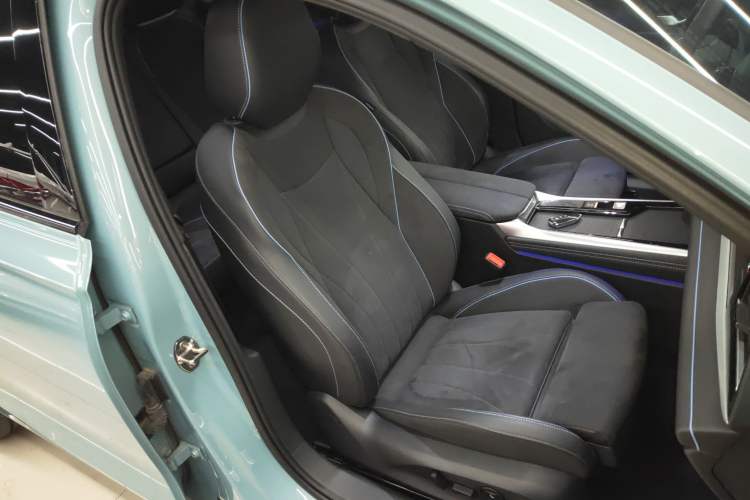 Used Volkswagen Passat 2025 Pro 380TSI Starry Dragon Luxury Edition
