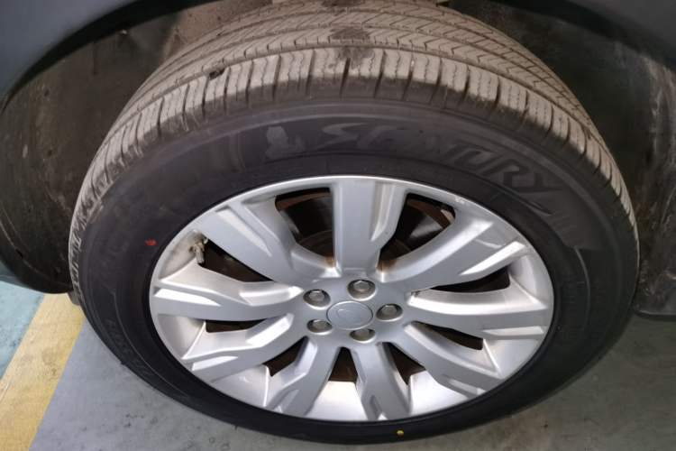 Used Land Rover Discovery Sport 2018 240 PS HSE LUXURY Edition
