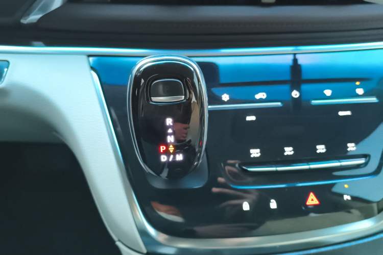 Used Buick GL8 2021 Land Cruiser Executive Class 652T Comfort Model
